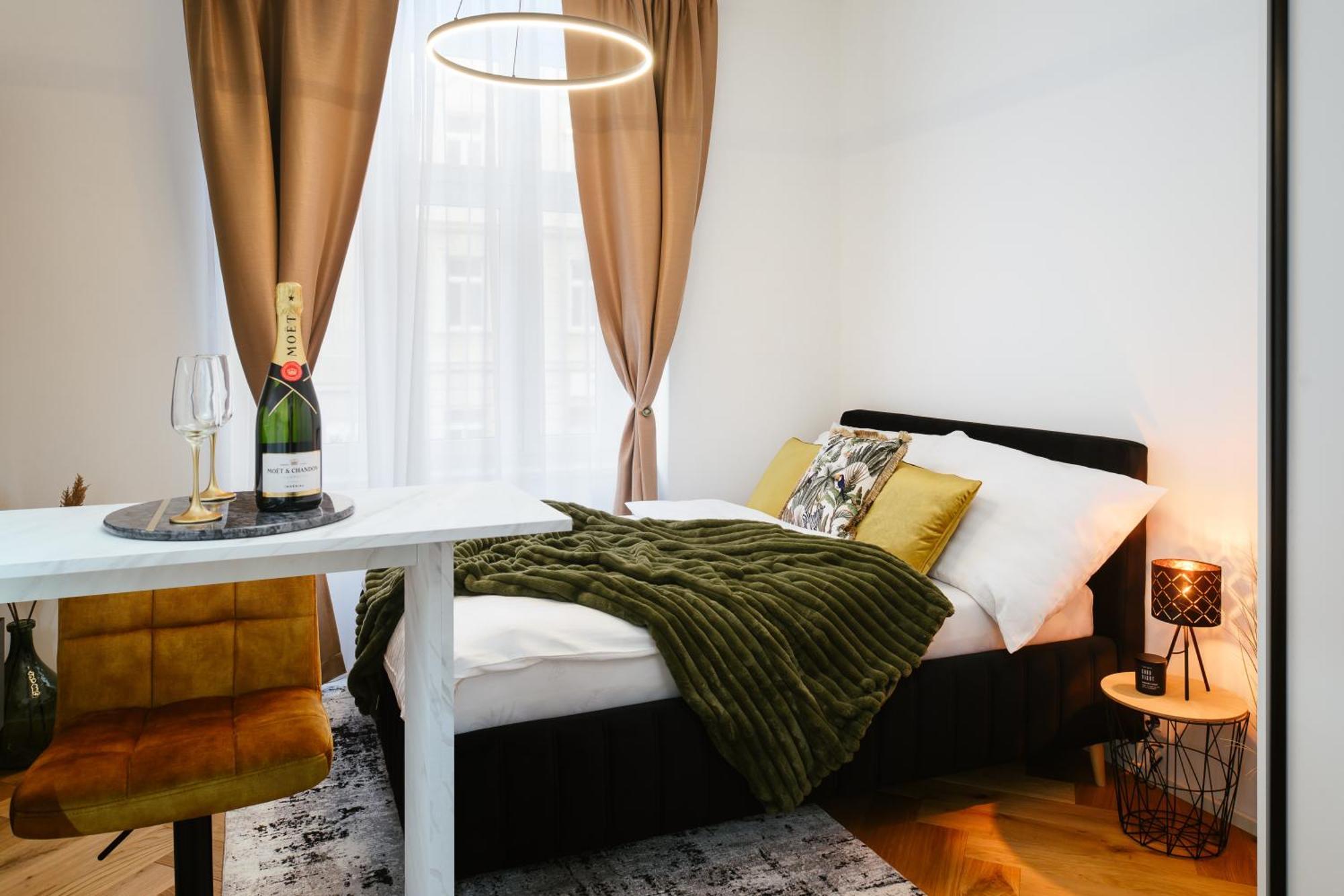 Luxury Musicians Apartment In Central Prague By Metro Vysehrad 外观 照片